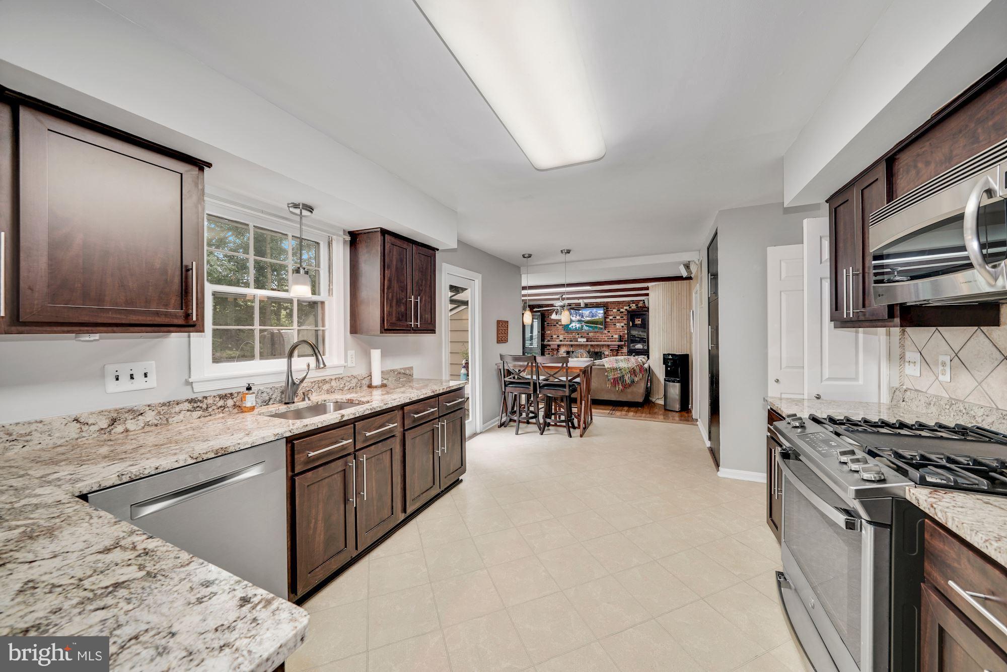 309 Summit Hall Road Gaithersburg, MD 20877 - Photo 3 of 36