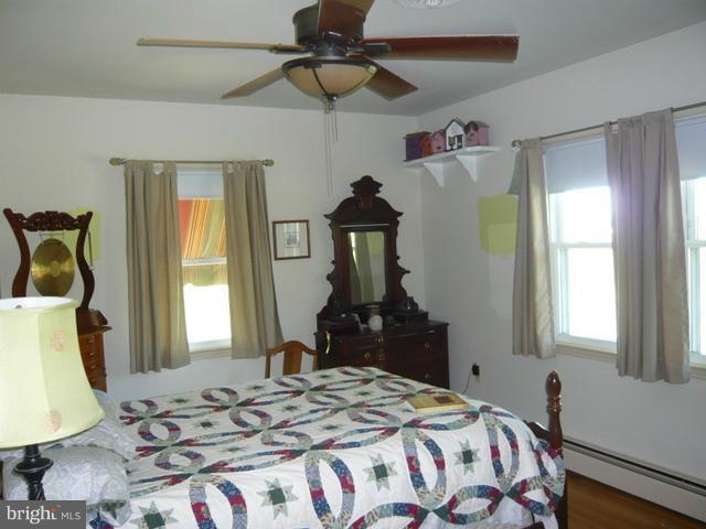 6105 Dickerson Road Dickerson, MD 20842 - Photo 21 of 26 Bedroom