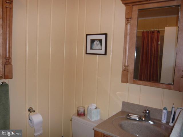 6105 Dickerson Road Dickerson, MD 20842 - Photo 5 of 26 Bath