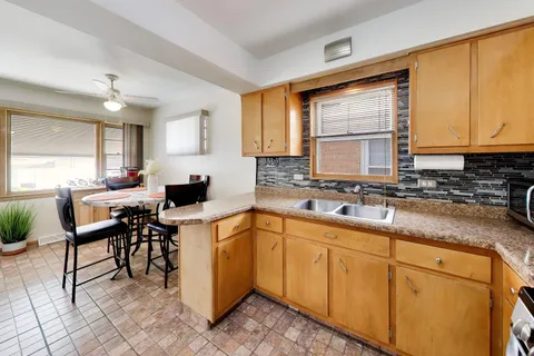 $265,000 | 1118 Bohland Avenue, Bellwood, IL 60104