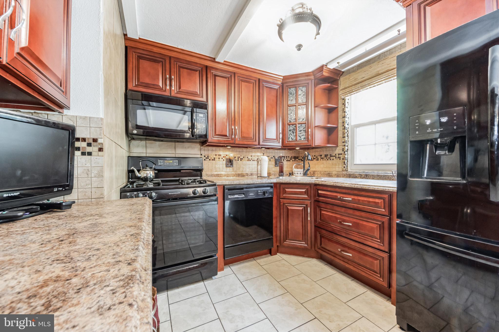 4328 Greenmount Road Philadelphia, PA 19154 - Photo 9 of 31 Gallery Image 9