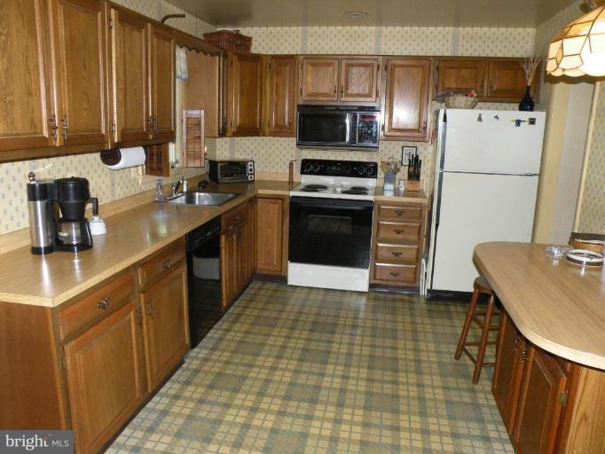 2708 Pemberton Ridge Baldwin, MD 21013 - Photo 8 of 13 Kitchen