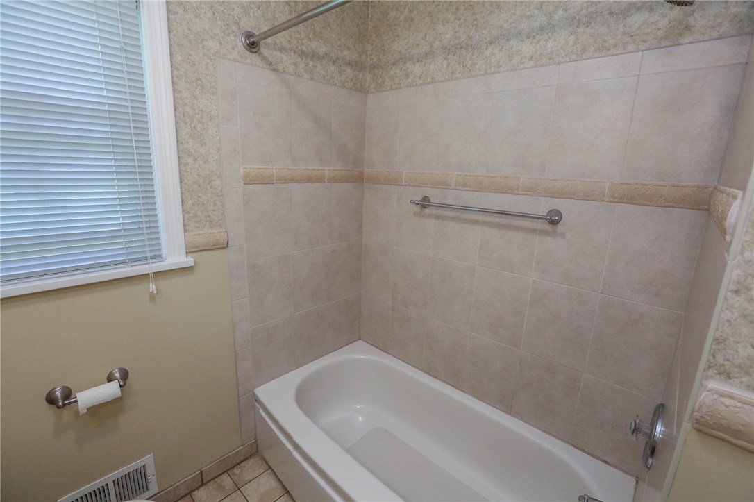 11 Crossfield Road Perinton, NY 14450 - Photo 18 of 29