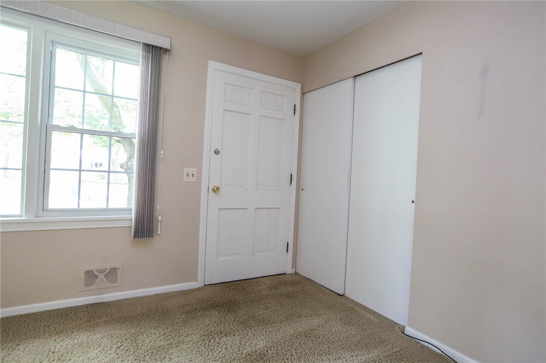 11 Crossfield Road Perinton, NY 14450 - Photo 3 of 29