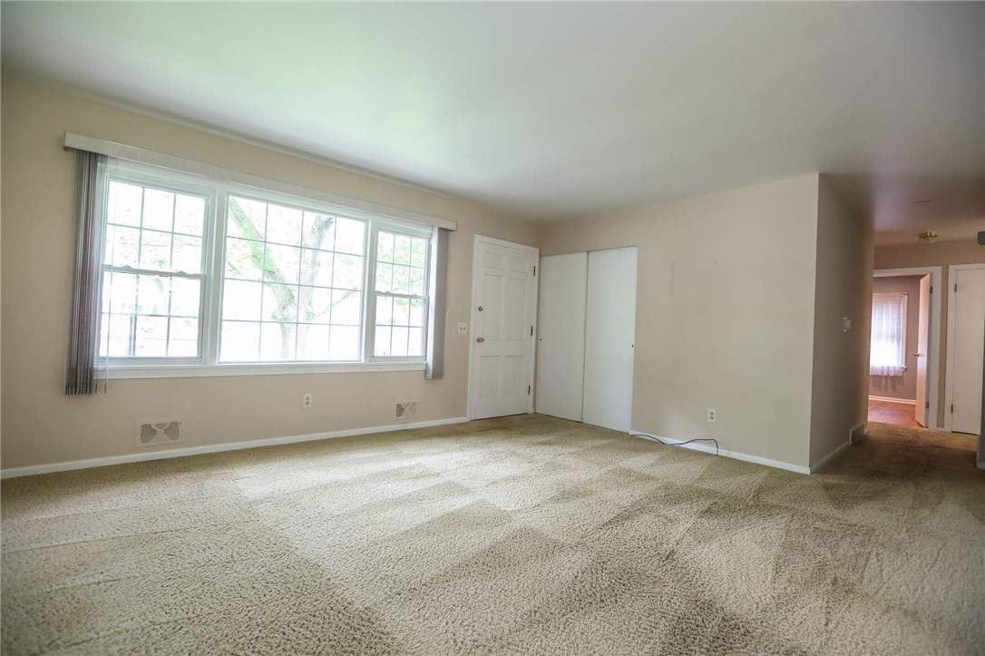 11 Crossfield Road Perinton, NY 14450 - Photo 6 of 29