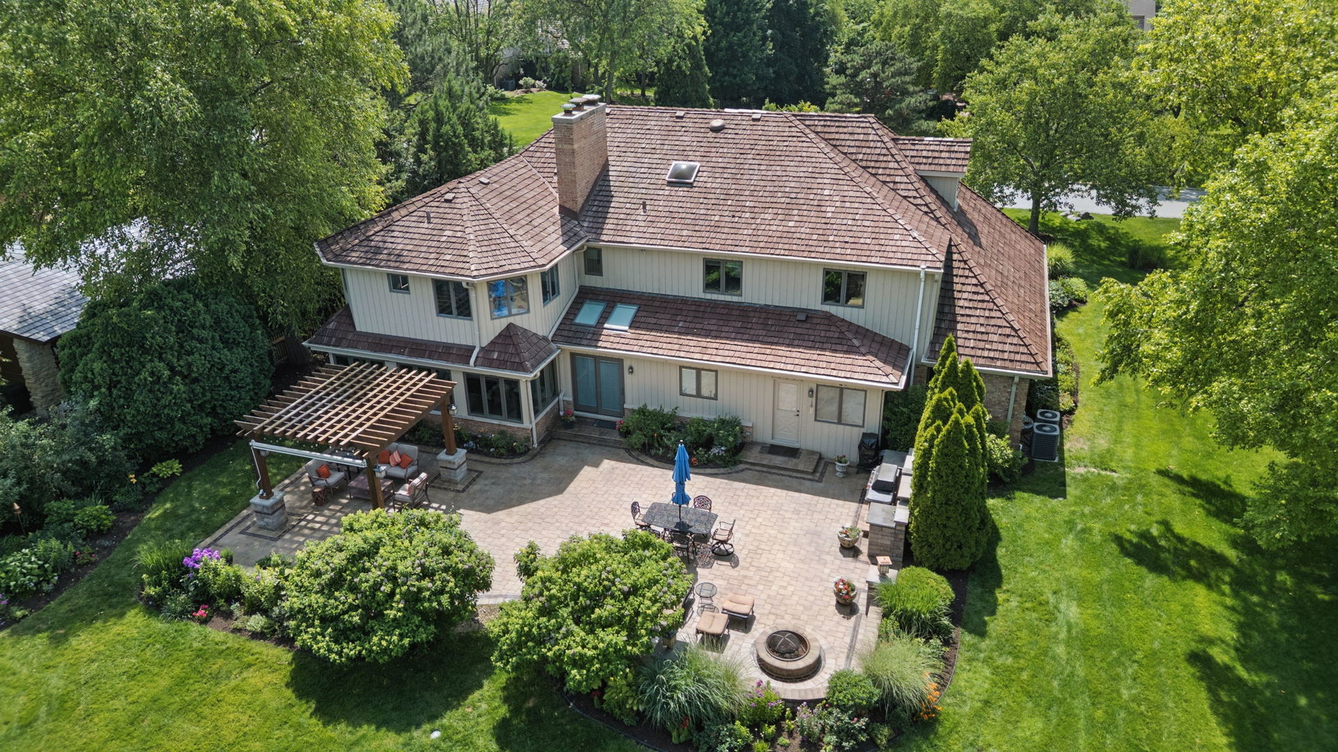 8425 Charleston Drive Burr Ridge, IL 60527 - Photo 4 of 61