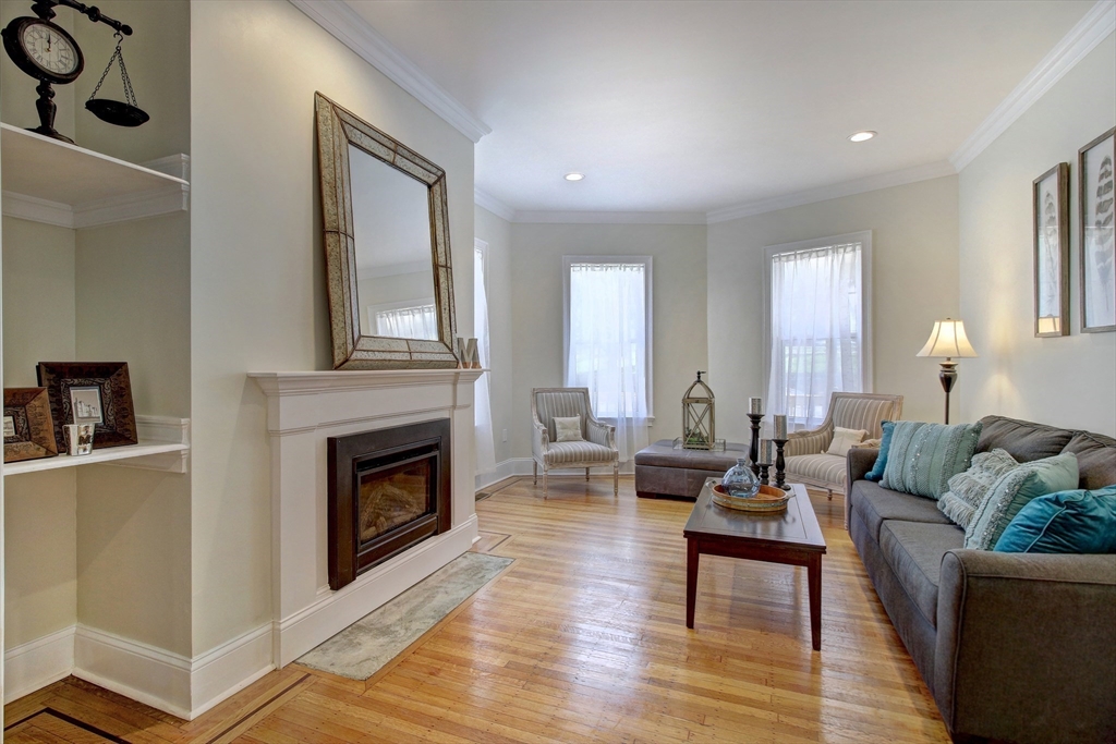 287 Walnut Avenue Boston, MA 02119 - Photo 5 of 31