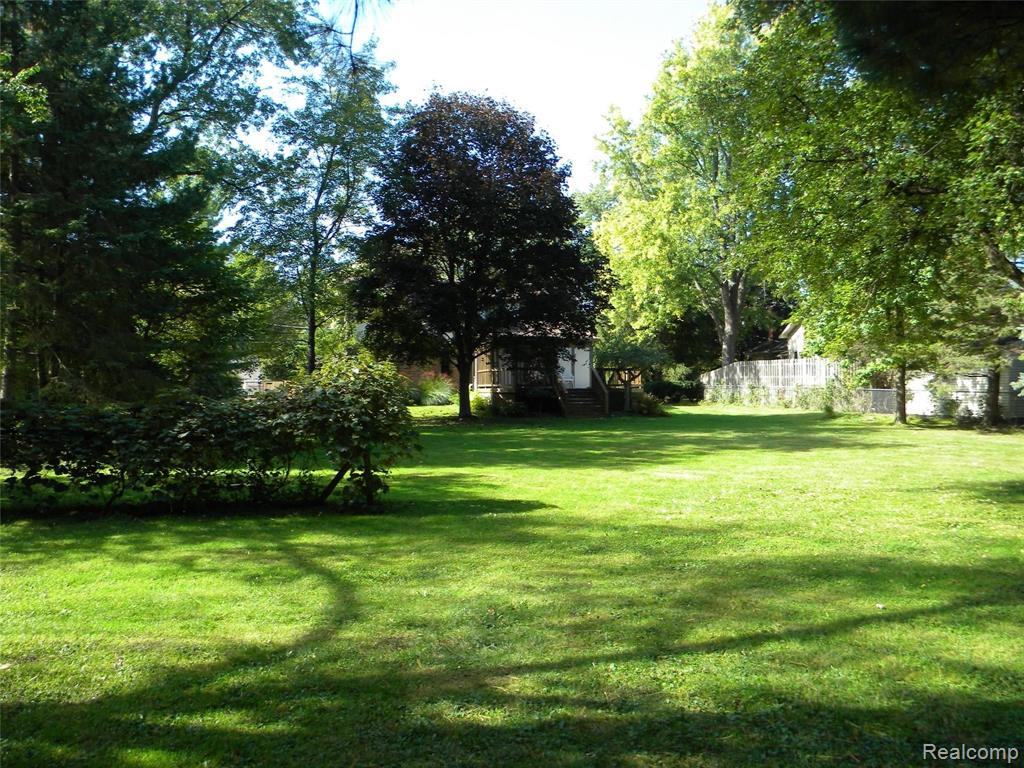 3715 Hazelton Avenue Rochester Hills, MI 48307 - Photo 14 of 52