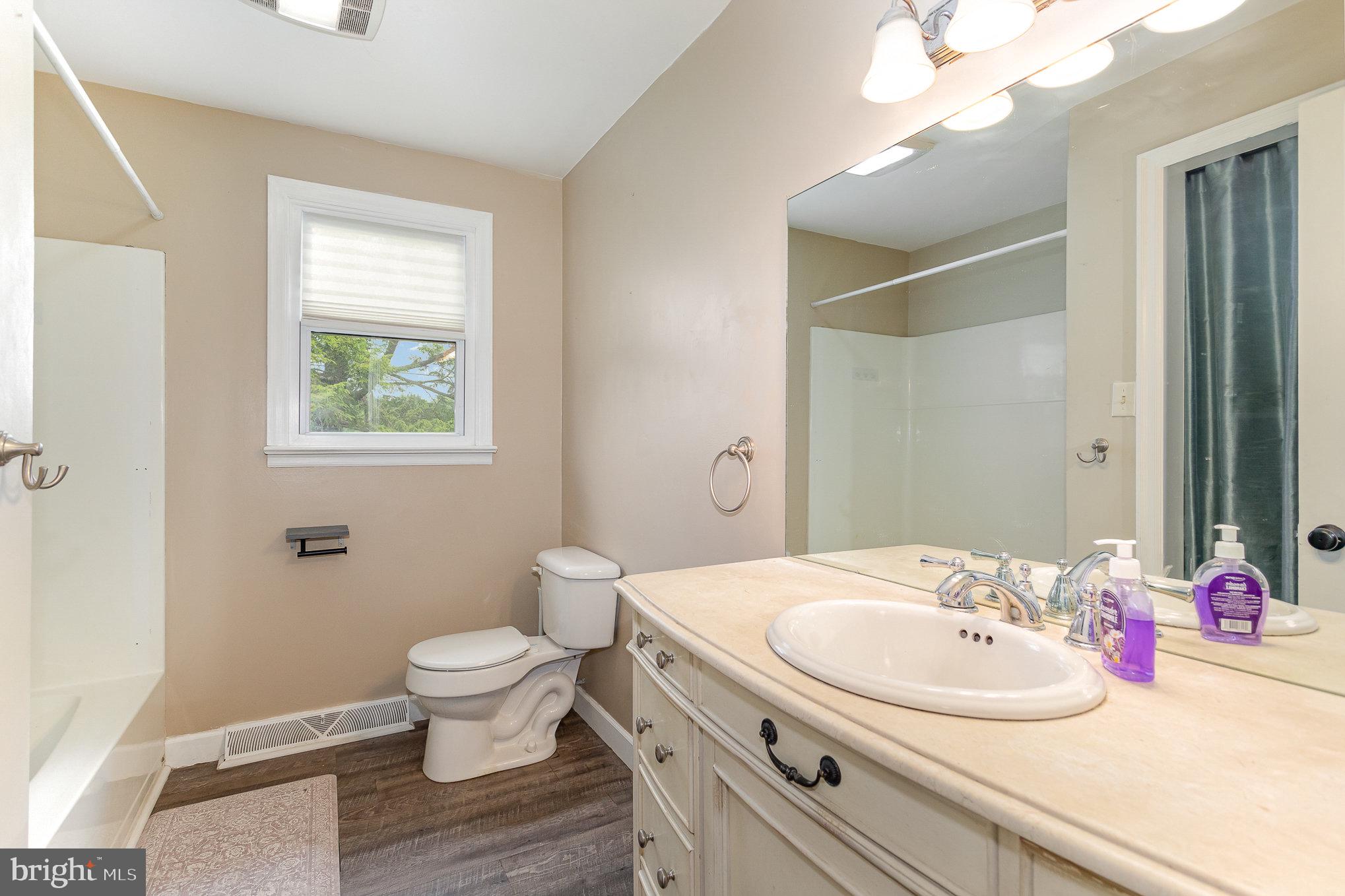 17 Ridgeway Drive York, PA 17404 - Photo 23 of 33 Gallery Image 23