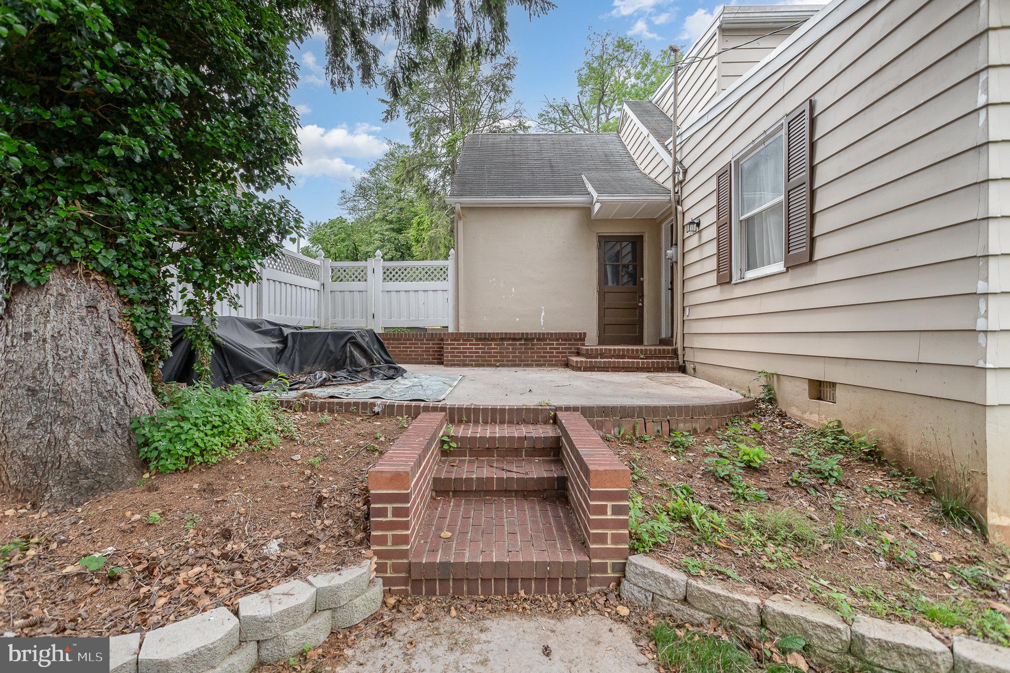17 Ridgeway Drive York, PA 17404 - Photo 27 of 33 Gallery Image 27
