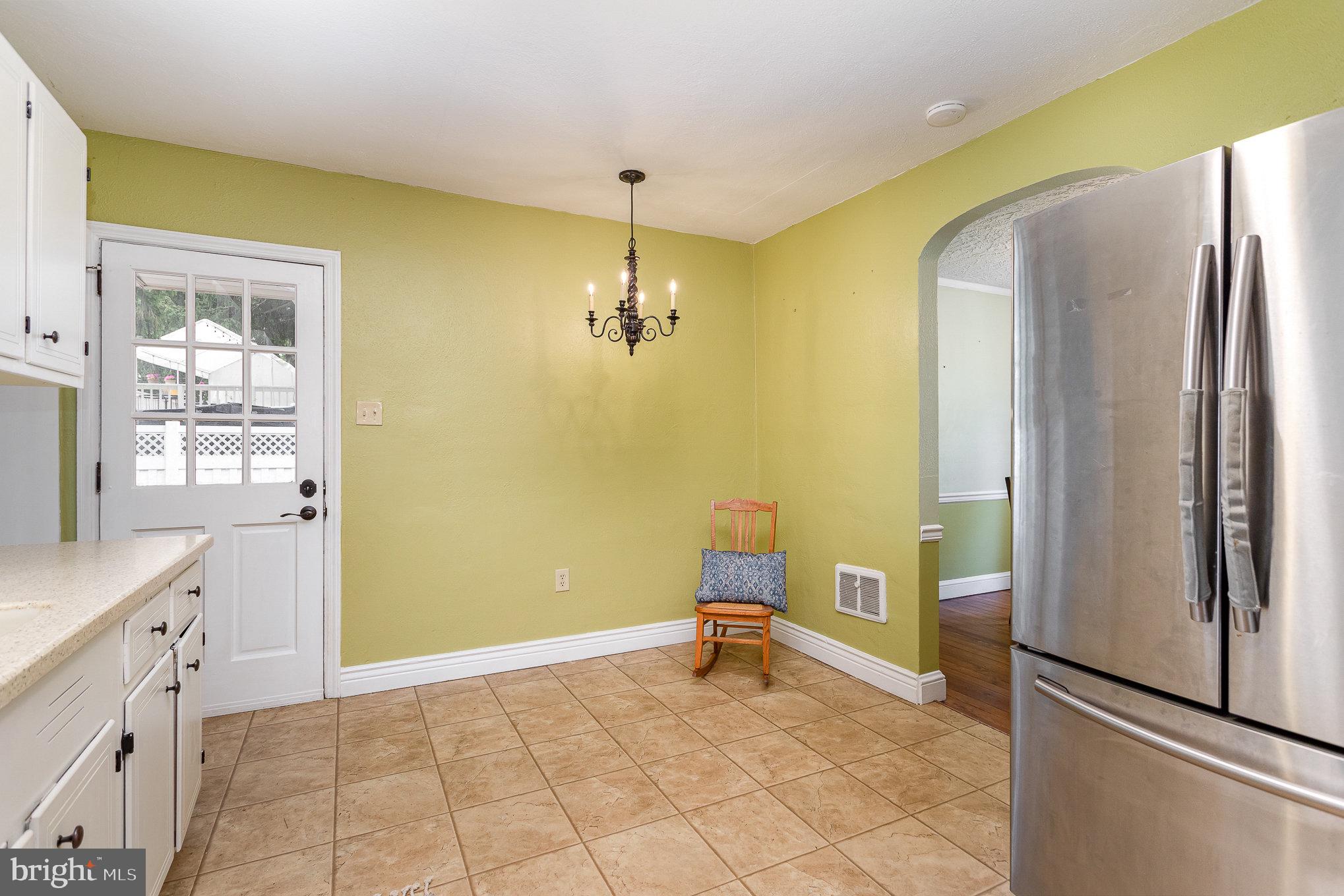 17 Ridgeway Drive York, PA 17404 - Photo 10 of 33 Gallery Image 10