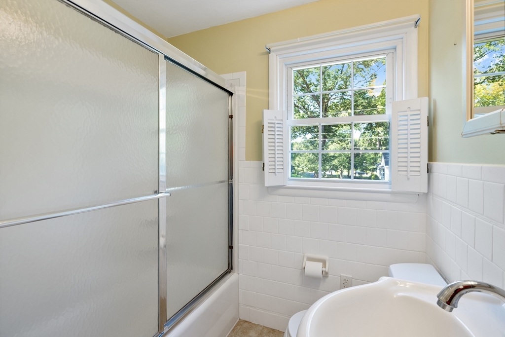 29 Montview Road Chelmsford, MA 01824 - Photo 16 of 24