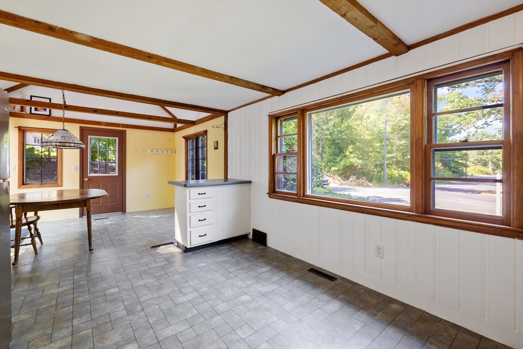 29 Montview Road Chelmsford, MA 01824 - Photo 4 of 24