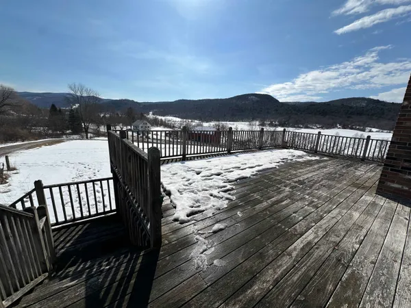$299,500 | 6821 Route 30 Pawlet Vt 05761, Pawlet, VT 05761