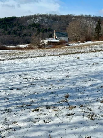 $299,500 | 6821 Route 30 Pawlet Vt 05761, Pawlet, VT 05761