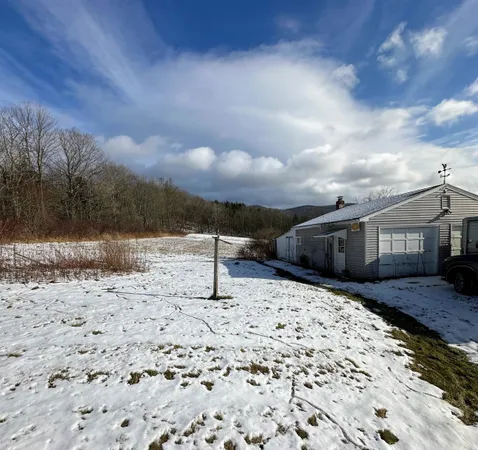 $299,500 | 6821 Route 30 Pawlet Vt 05761, Pawlet, VT 05761