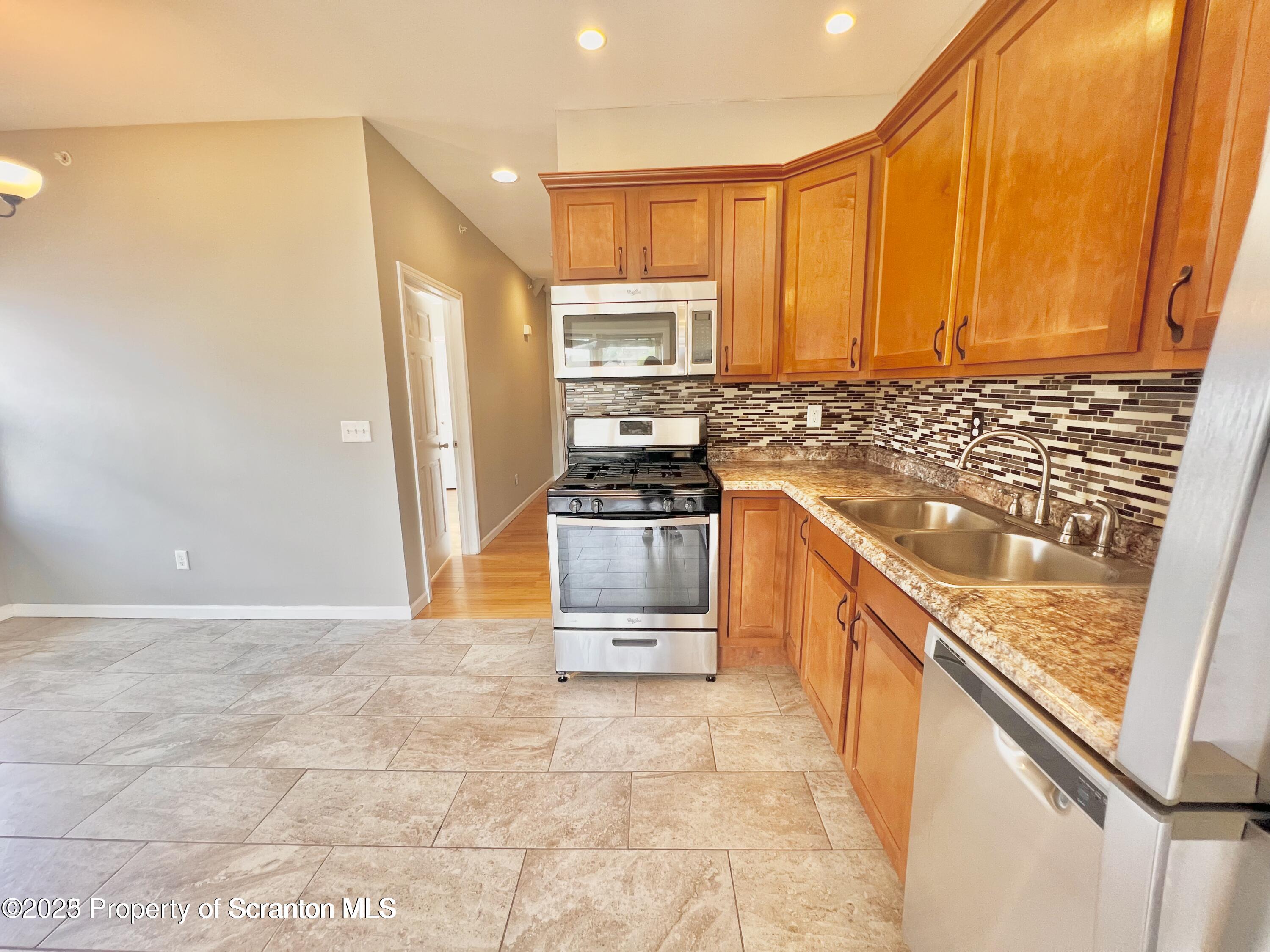 113 Chestnut Street Dunmore, PA 18512 - Photo 23 of 25 20230504131506285261000000-o