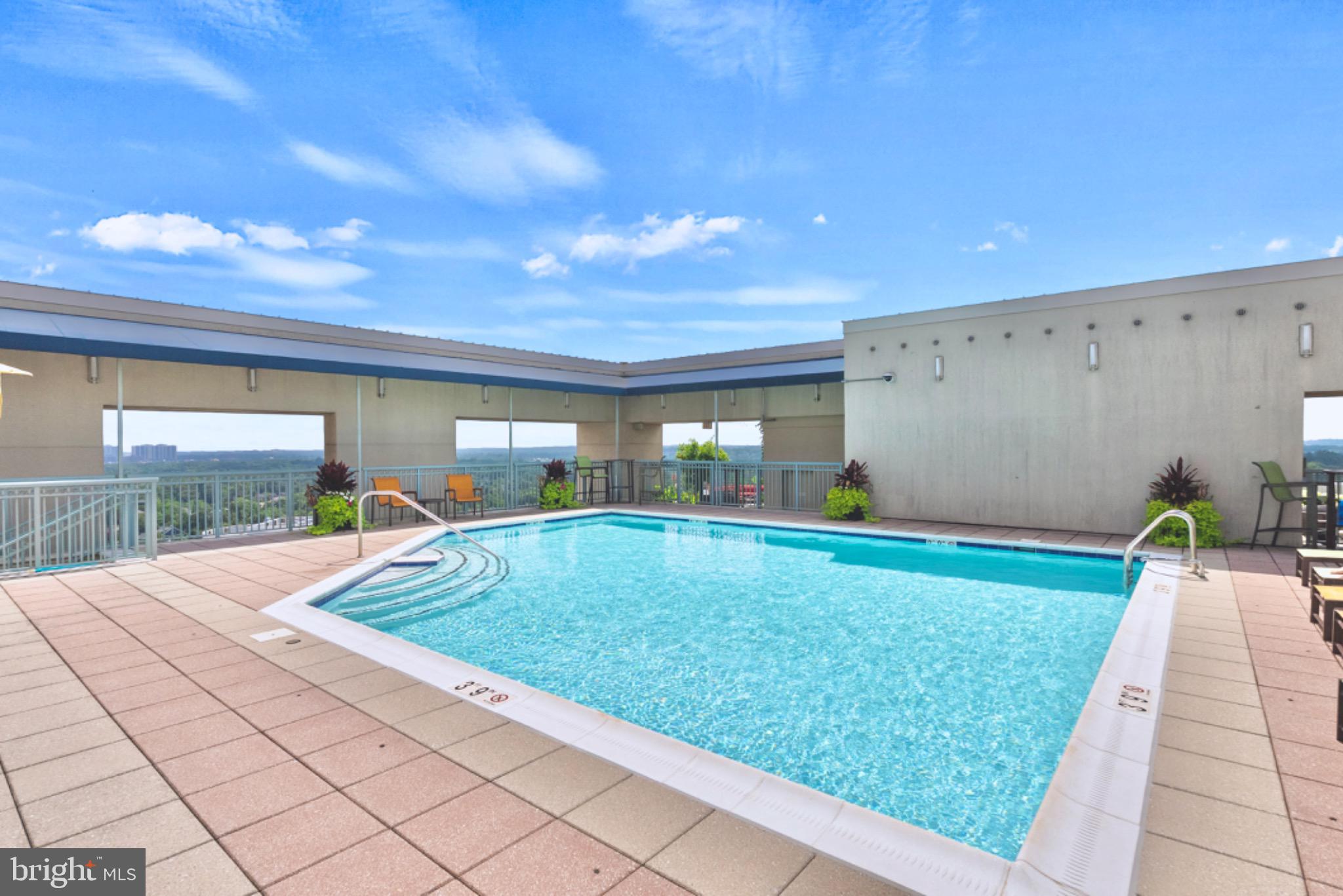 851 North Glebe Road, Unit 1712 Arlington, VA 22203 - Photo 15 of 25 a view of outdoor space yard and patio
