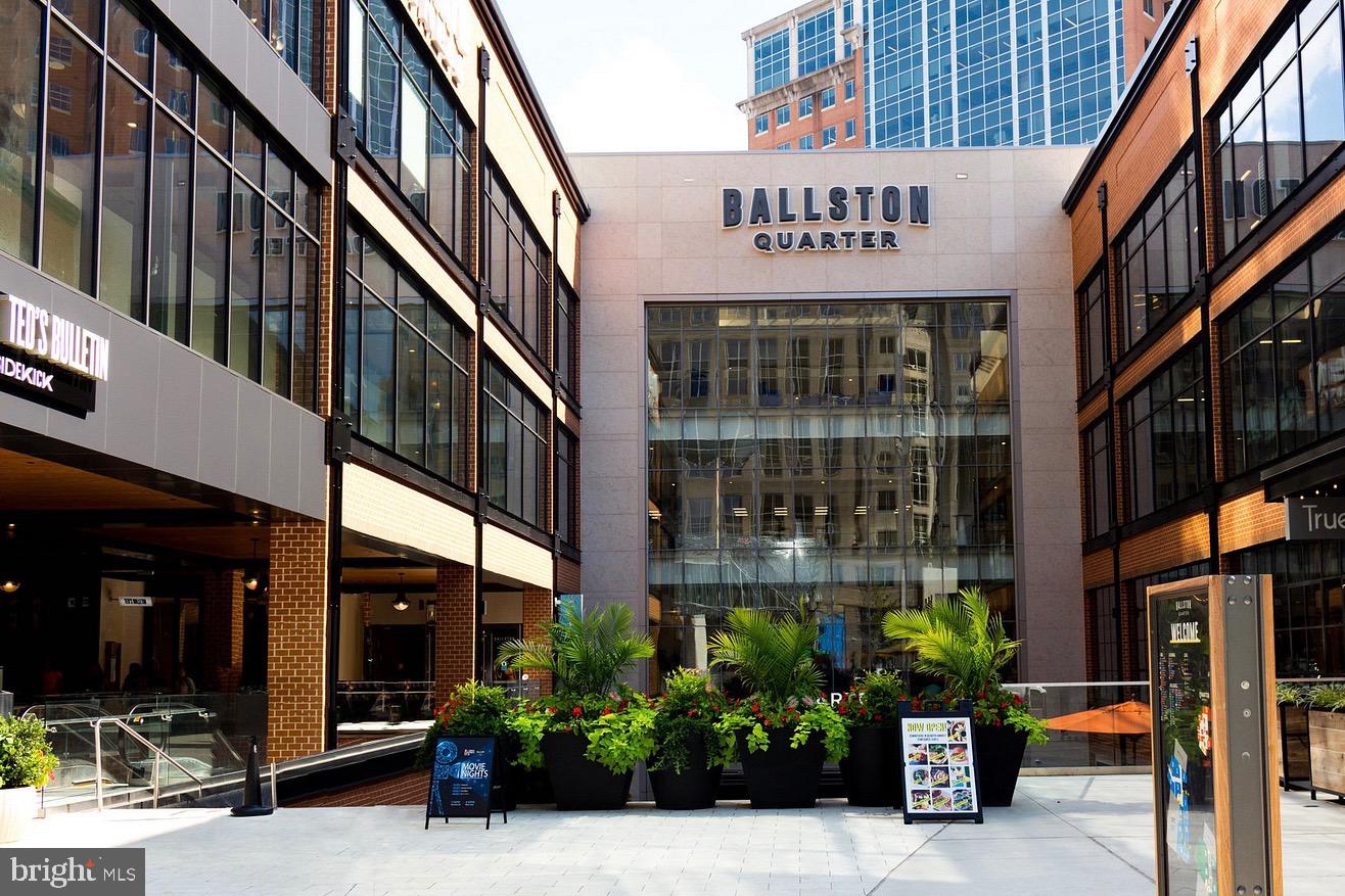 851 North Glebe Road, Unit 1712 Arlington, VA 22203 - Photo 24 of 25 a front view of a building with