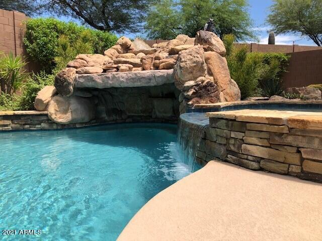 1726 West Medinah Court Anthem, AZ 85086 - Photo 6 of 53 1726 W Medinah Ct