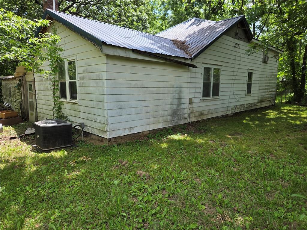 1023 Northeast 40th Road Lamar, MO 64759 - Photo 6 of 26