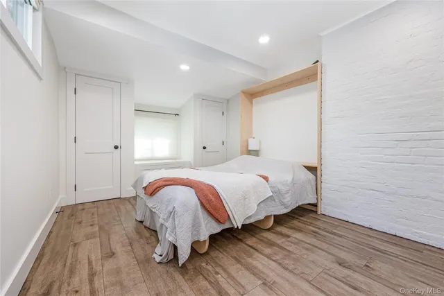 $890,000 | 16 Lynwood Drive, Valley Stream, NY 11580