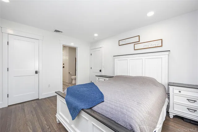 $890,000 | 16 Lynwood Drive, Valley Stream, NY 11580