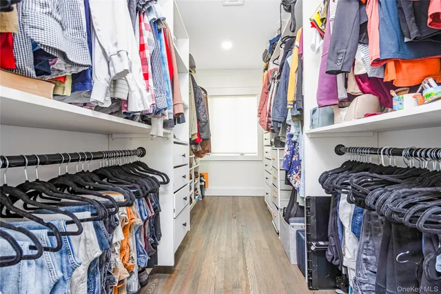 $890,000 | 16 Lynwood Drive, Valley Stream, NY 11580