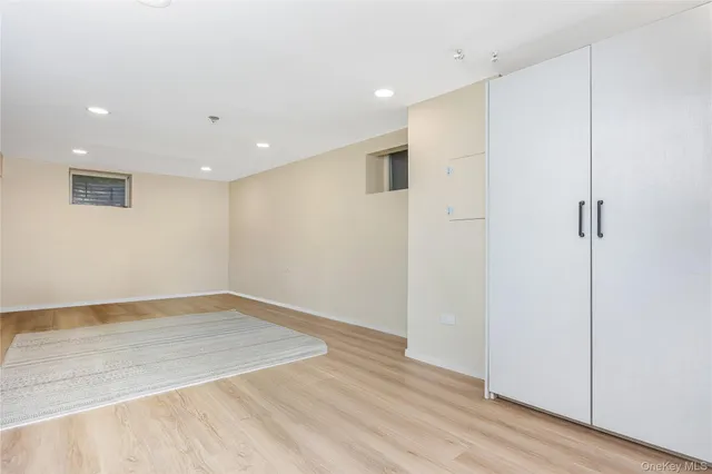 $890,000 | 16 Lynwood Drive, Valley Stream, NY 11580