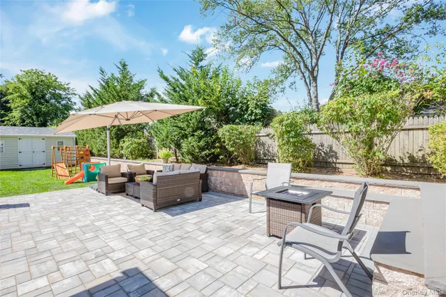 $890,000 | 16 Lynwood Drive, Valley Stream, NY 11580