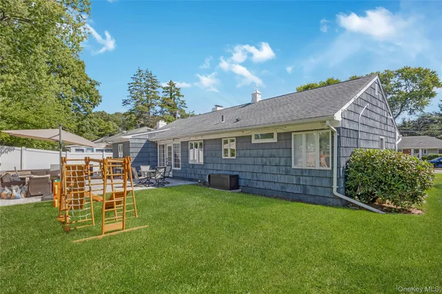 $890,000 | 16 Lynwood Drive, Valley Stream, NY 11580