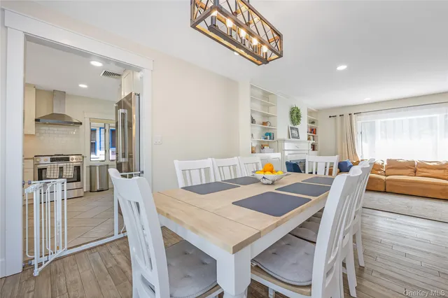 $890,000 | 16 Lynwood Drive, Valley Stream, NY 11580