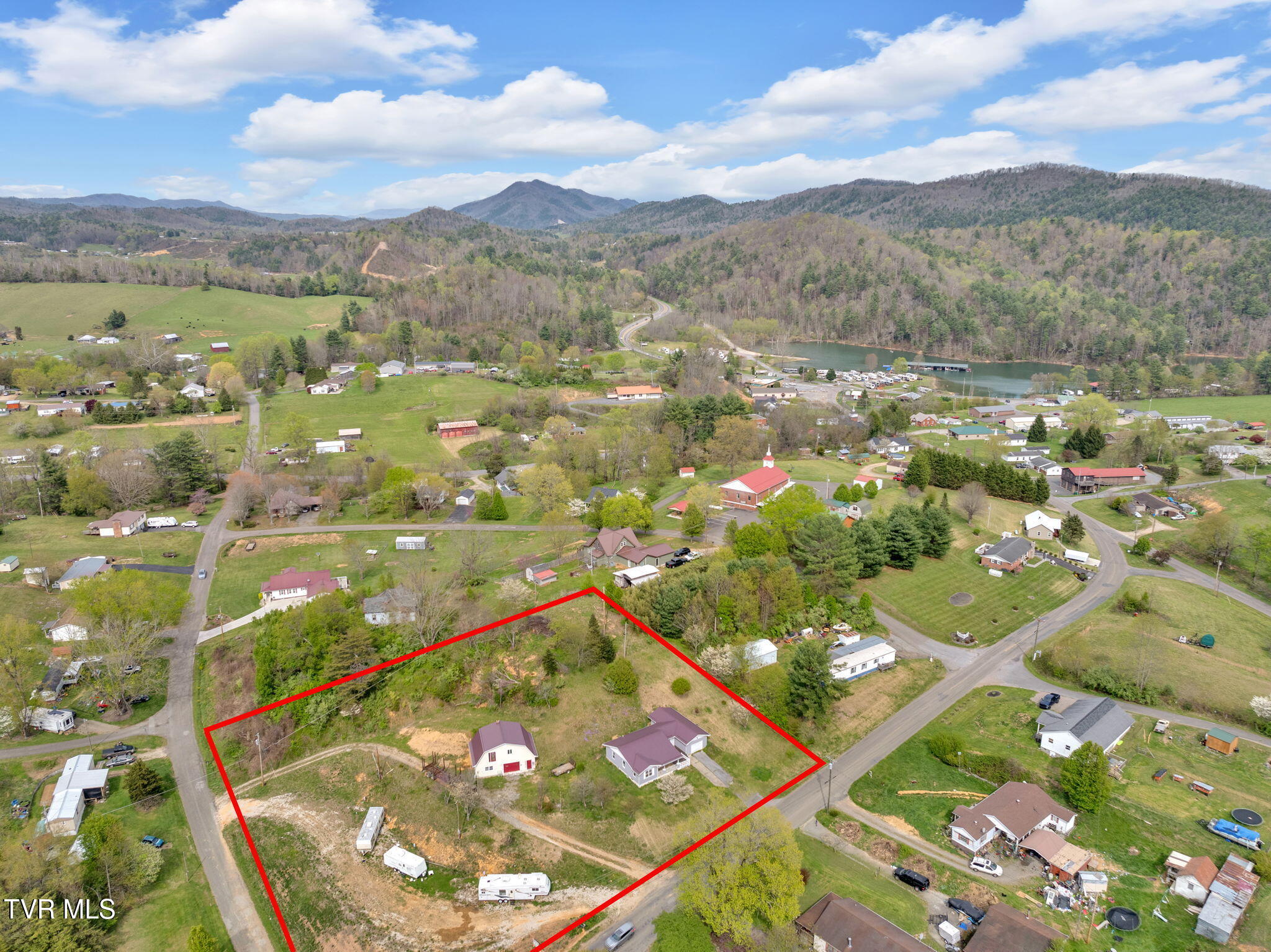 460 Piercetown Road Butler, TN 37640 - Photo 36 of 37 37-web-or-mls-JH 20250417-157 (2)