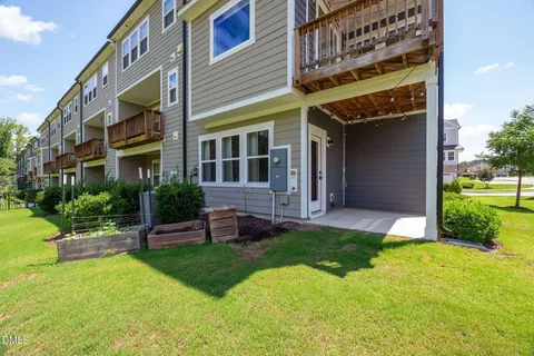 $525,000 | 830 Amley Place, Apex, NC 27523
