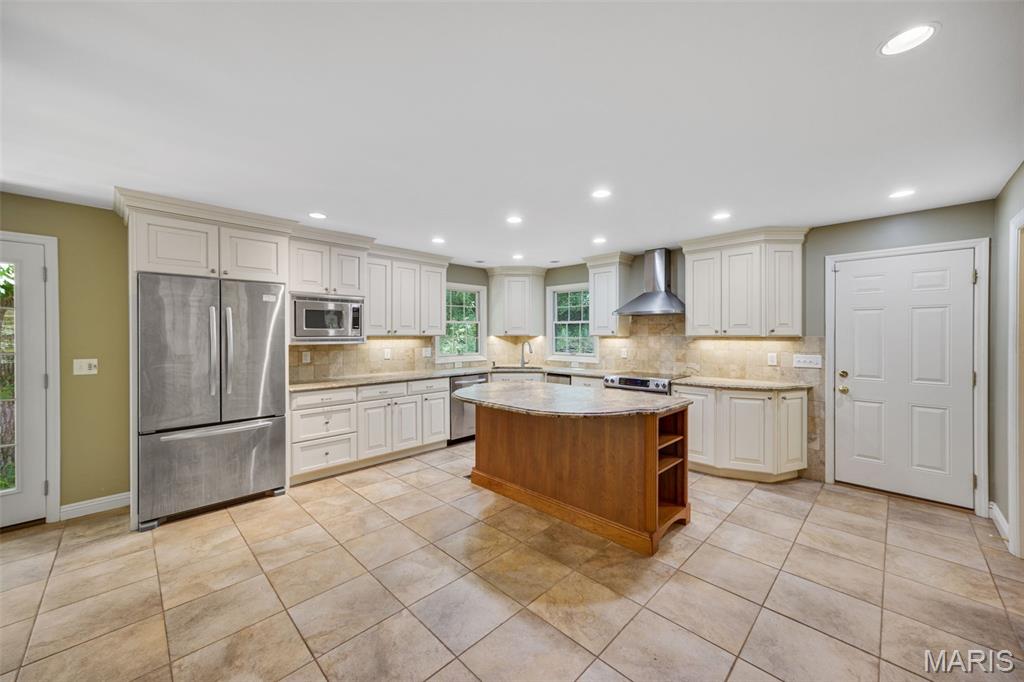 12819 Huntercreek Road Des Peres, MO 63131 - Photo 3 of 45