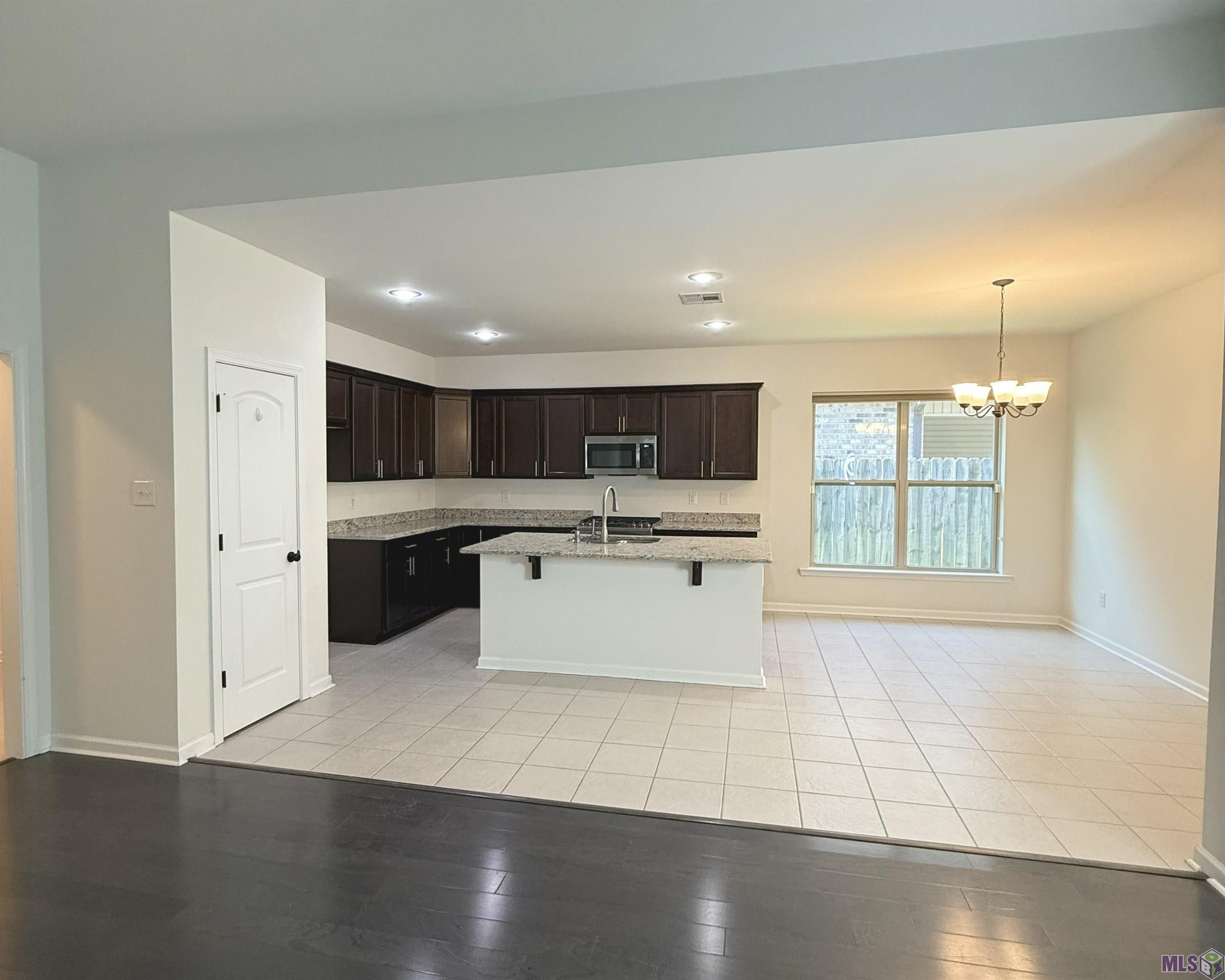 838 Sehdeva Memorial Drive Baton Rouge, LA 70820 - Photo 5 of 19