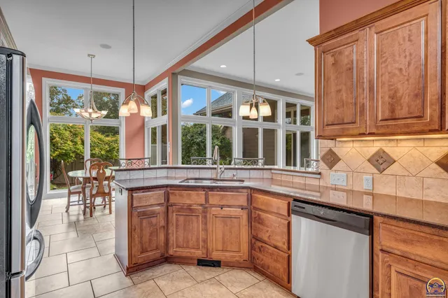 $494,900 | 2240 Southwest Millers Glen Drive, Topeka, KS 66614