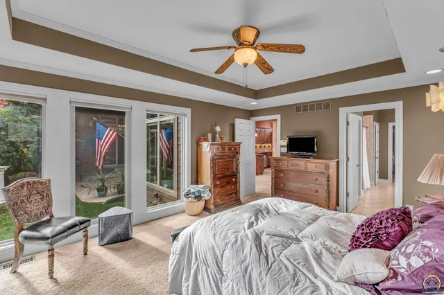 $494,900 | 2240 Southwest Millers Glen Drive, Topeka, KS 66614