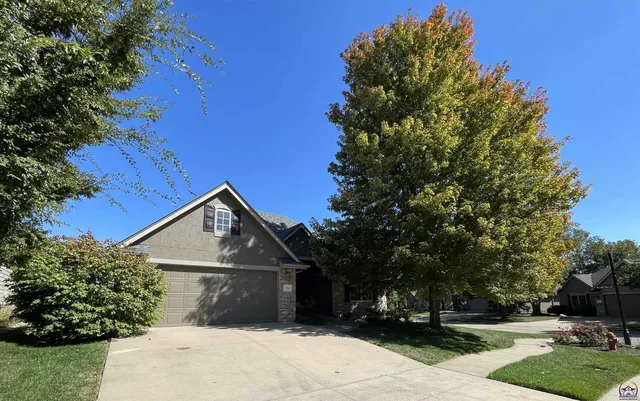 $494,900 | 2240 Southwest Millers Glen Drive, Topeka, KS 66614