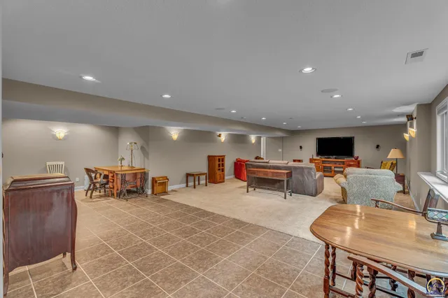 $494,900 | 2240 Southwest Millers Glen Drive, Topeka, KS 66614