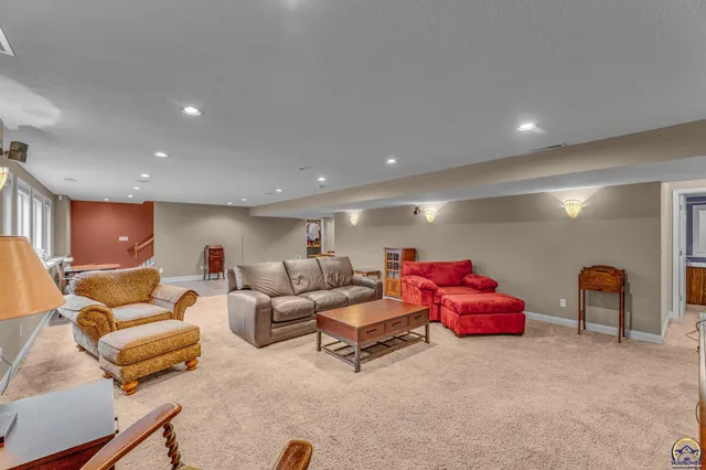 $494,900 | 2240 Southwest Millers Glen Drive, Topeka, KS 66614