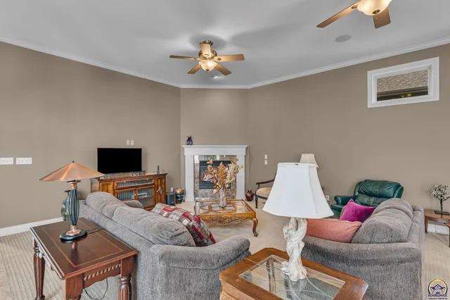 $494,900 | 2240 Southwest Millers Glen Drive, Topeka, KS 66614