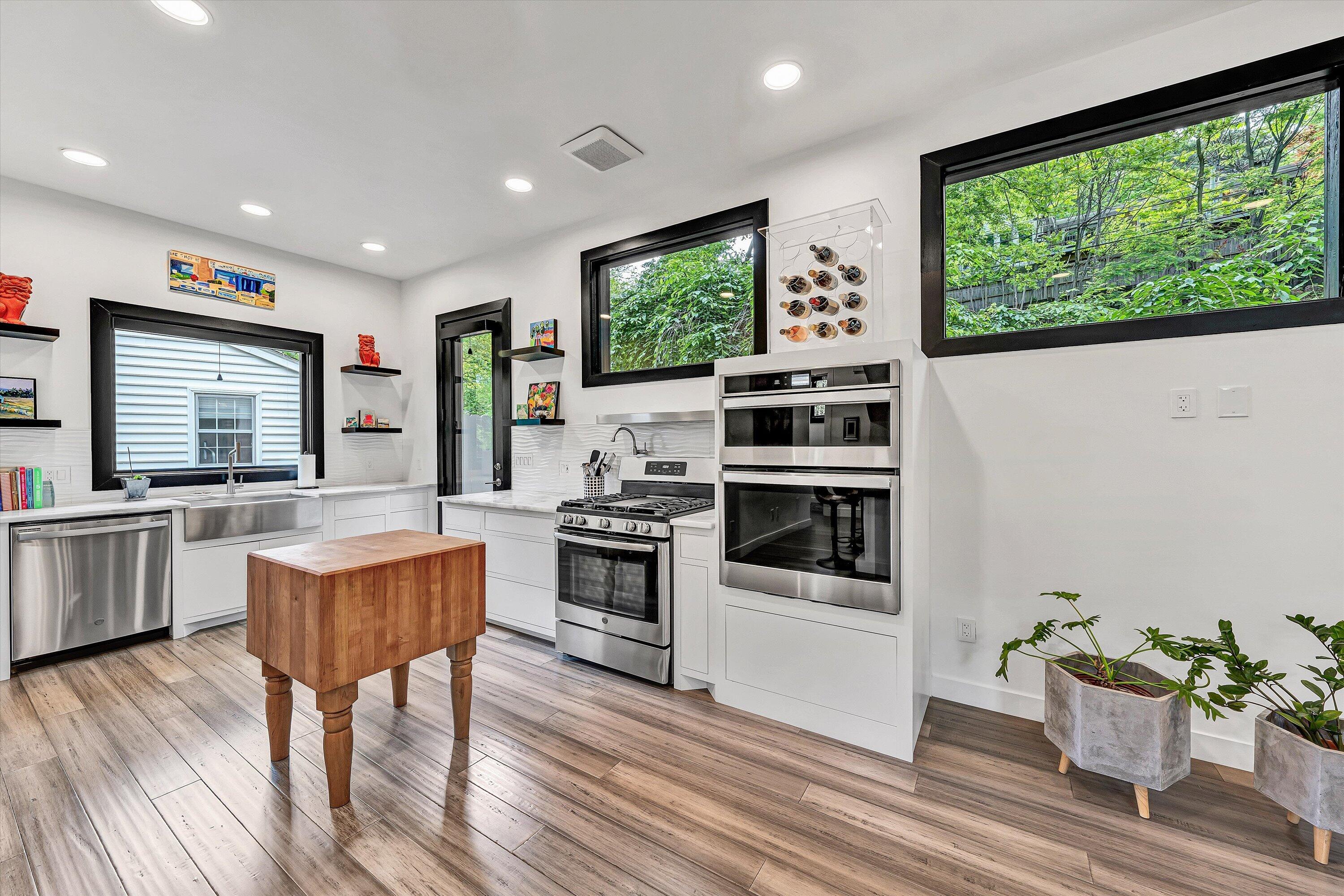 3142 West Ridge Road Southwest Roanoke, VA 24014 - Photo 12 of 58 12-DSC00019