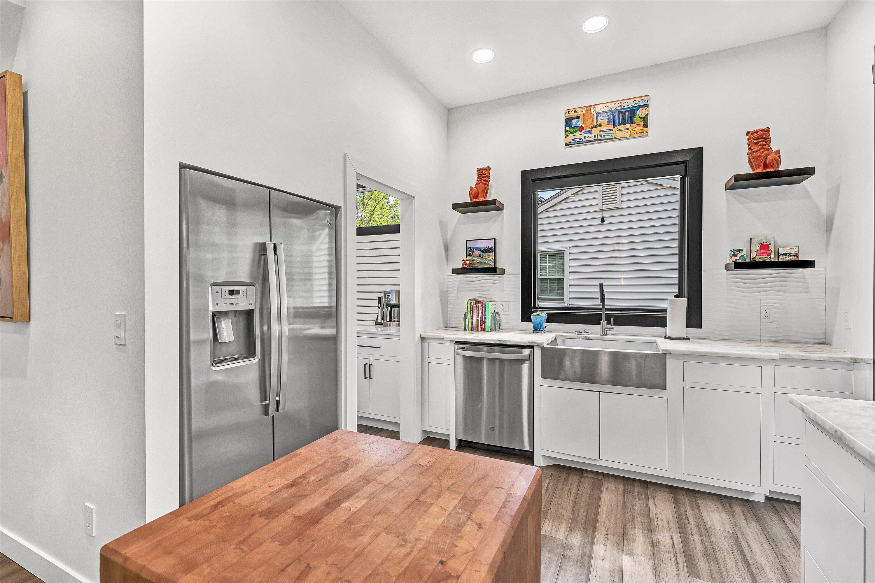 3142 West Ridge Road Southwest Roanoke, VA 24014 - Photo 10 of 58 14-DSC00025