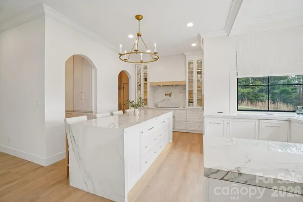 $1,899,900 | 107 Lee Lane, Mars Hill, NC 28754