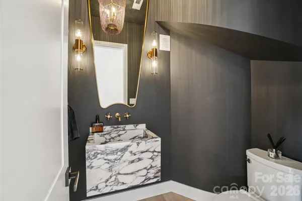 $1,899,900 | 107 Lee Lane, Mars Hill, NC 28754