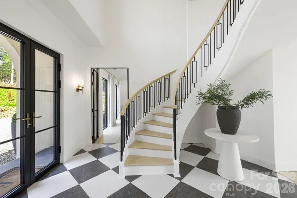 $1,899,900 | 107 Lee Lane, Mars Hill, NC 28754