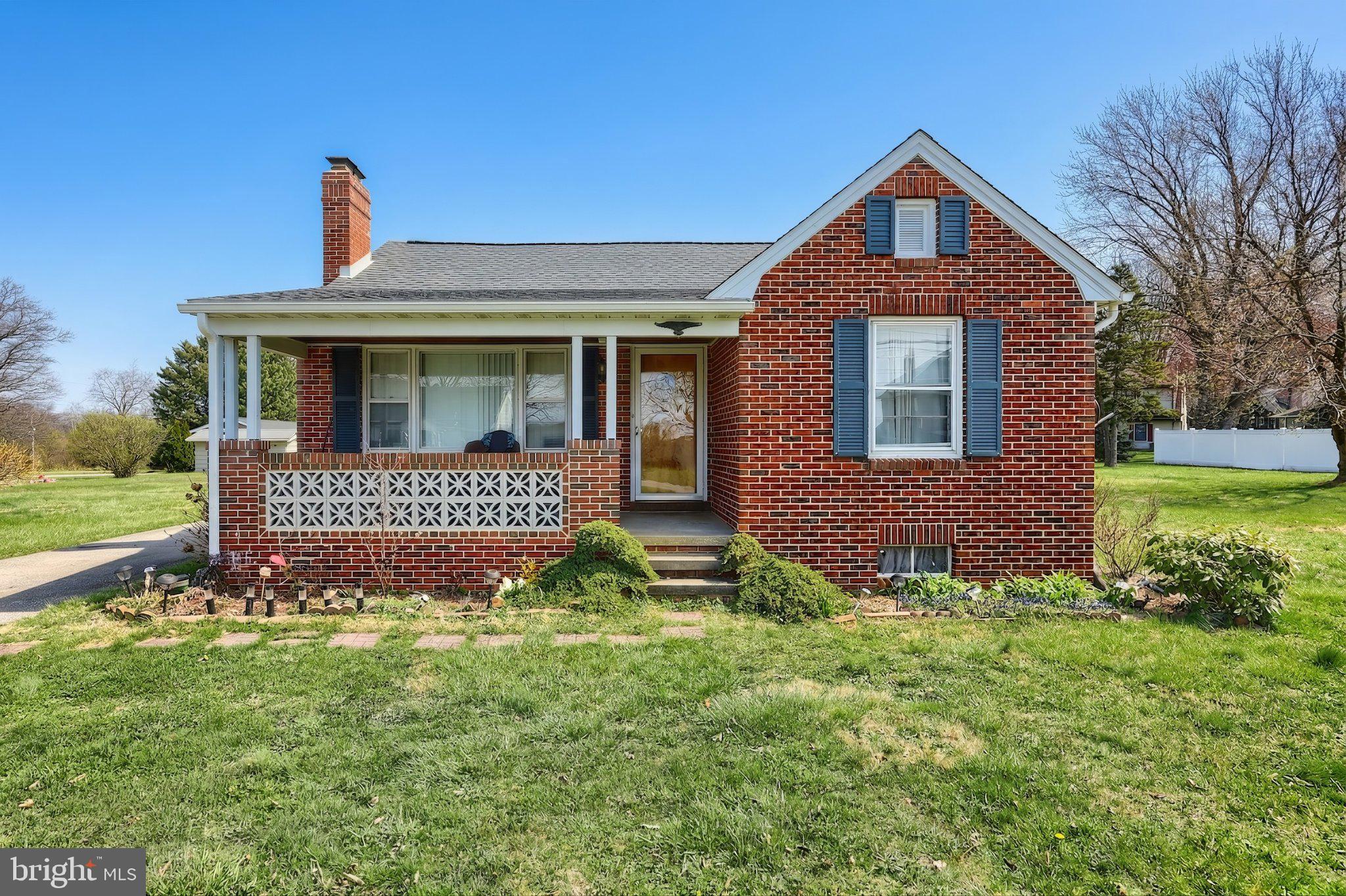 2208 Grandview Road Hanover, PA 17331 - Photo 3 of 39 a front view of a house with a yard