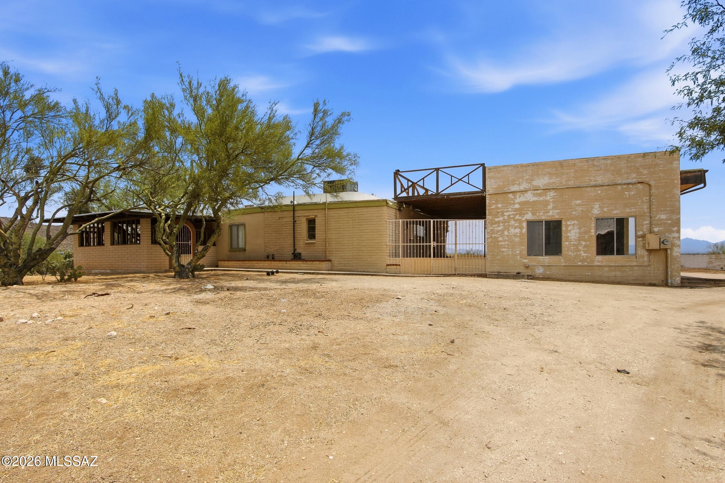 11770 East Irvington Road Tucson, AZ 85747 - Photo 5 of 16 29_irvington_ground_006