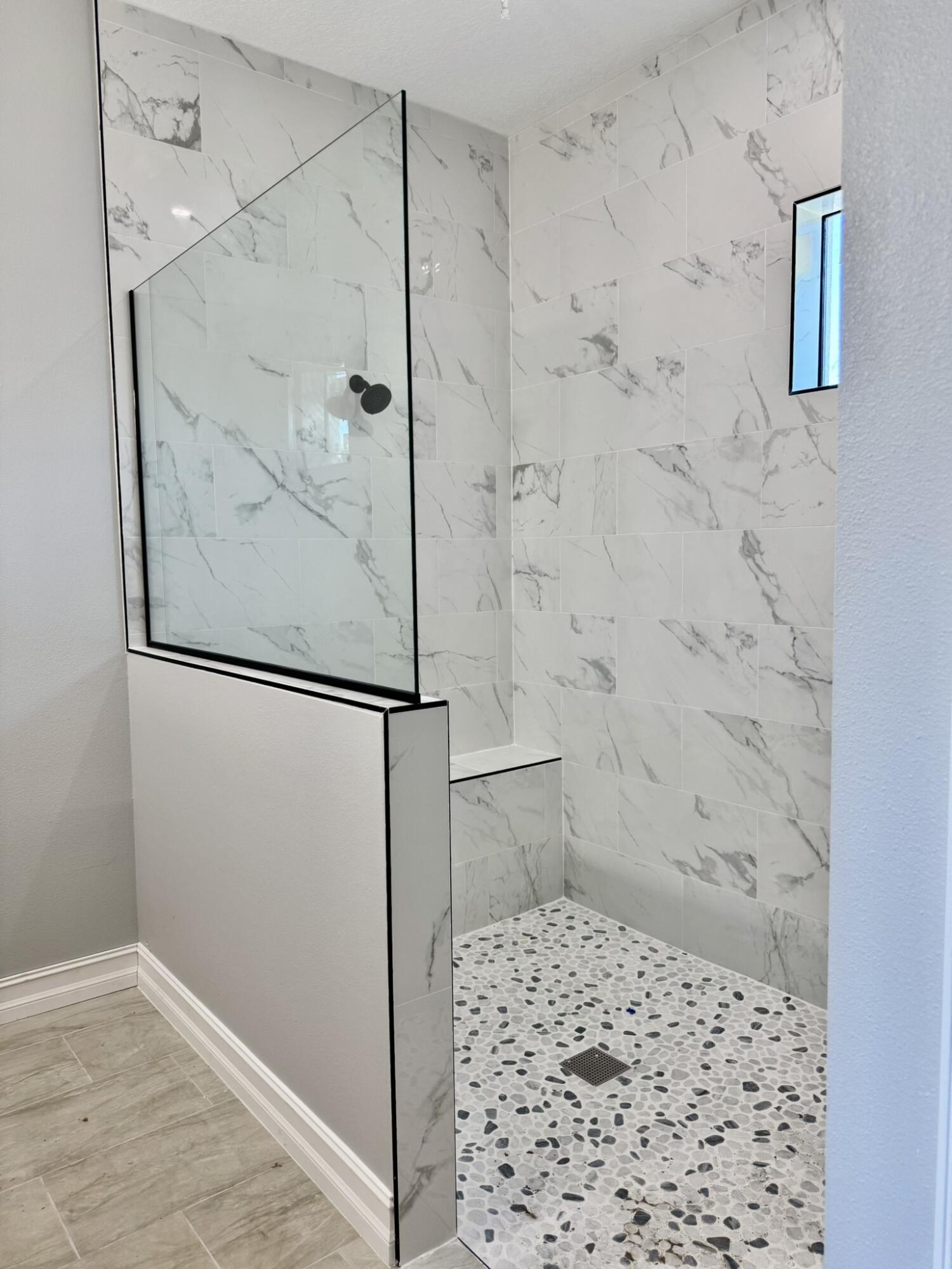 13200 Highway 441 Okeechobee, FL 34974 - Photo 11 of 42 a bathroom with a shower